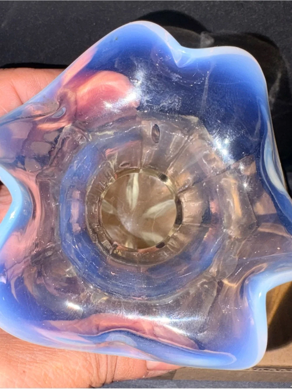 Vietri Hibiscus RARE Clear Hand Blown Italian vase with opalescence trim 5in